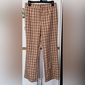 Plaid pants with zipper and button
